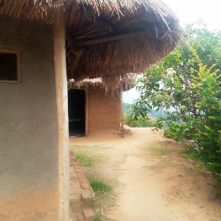 Mbunga Community Tourism Campsite Kasese Buitenkant foto
