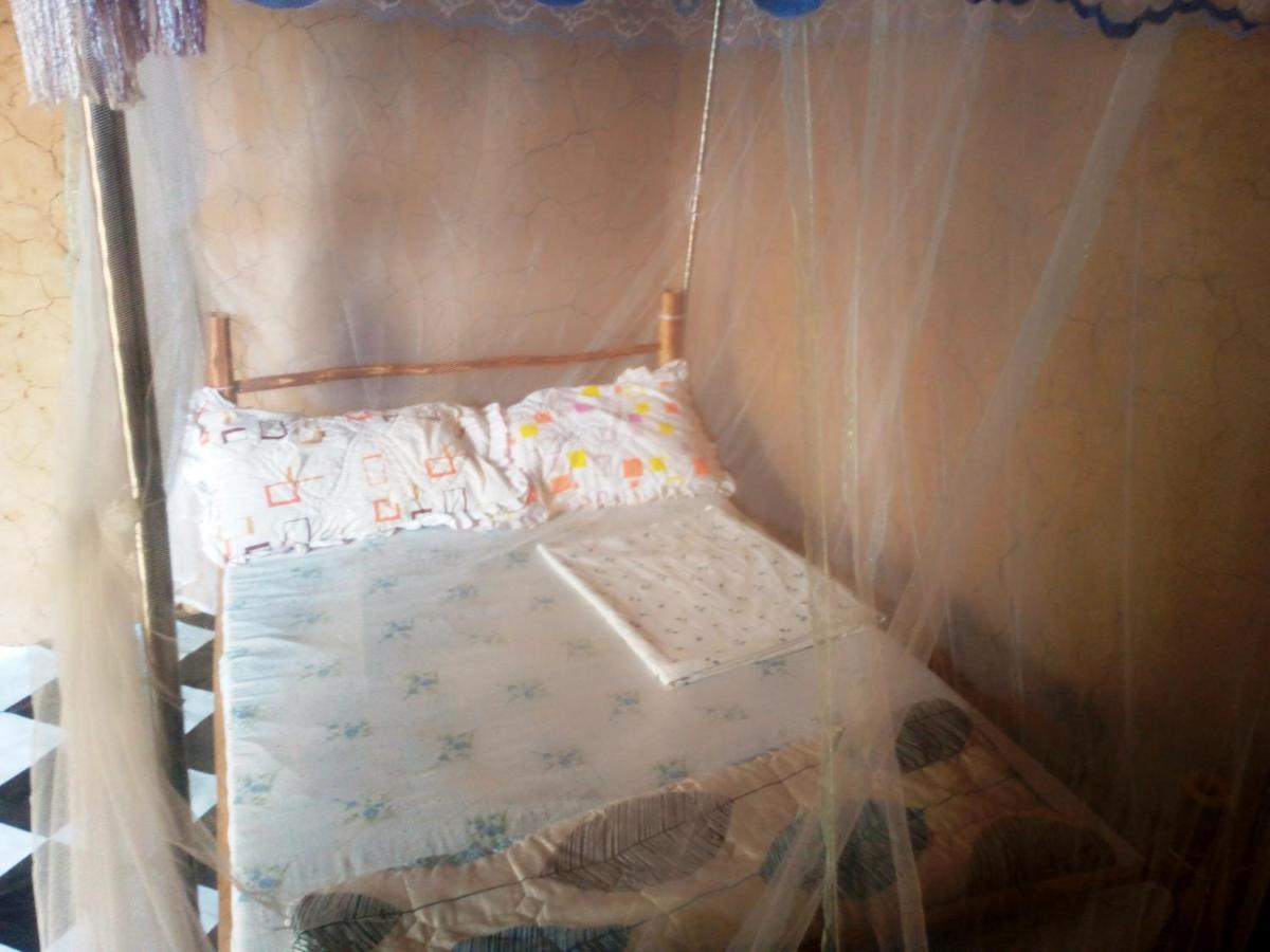 Mbunga Community Tourism Campsite Kasese Buitenkant foto