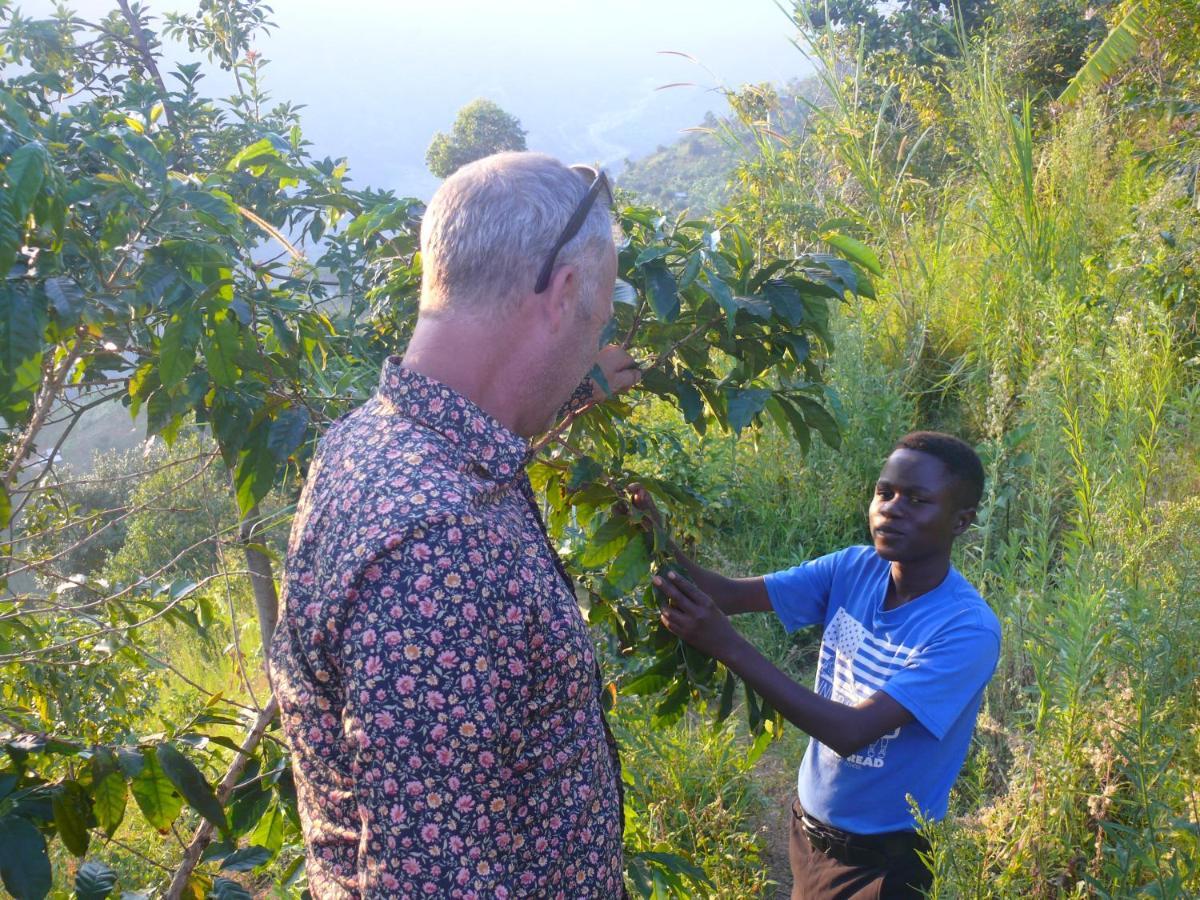 Mbunga Community Tourism Campsite Kasese Buitenkant foto