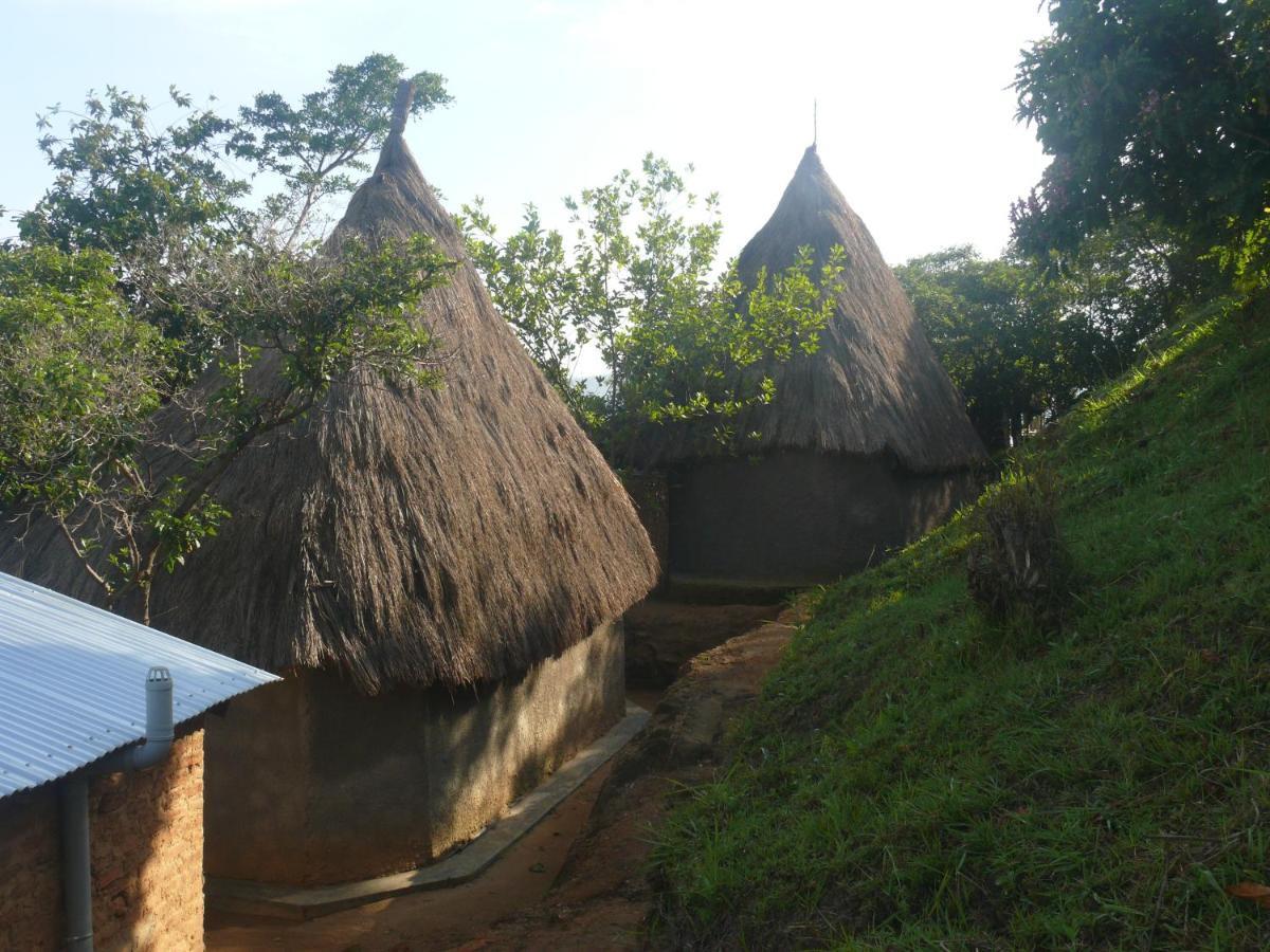 Mbunga Community Tourism Campsite Kasese Buitenkant foto